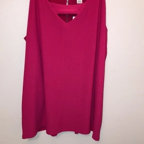 A BAR 111 essentials pink top - Picture 3 of 5